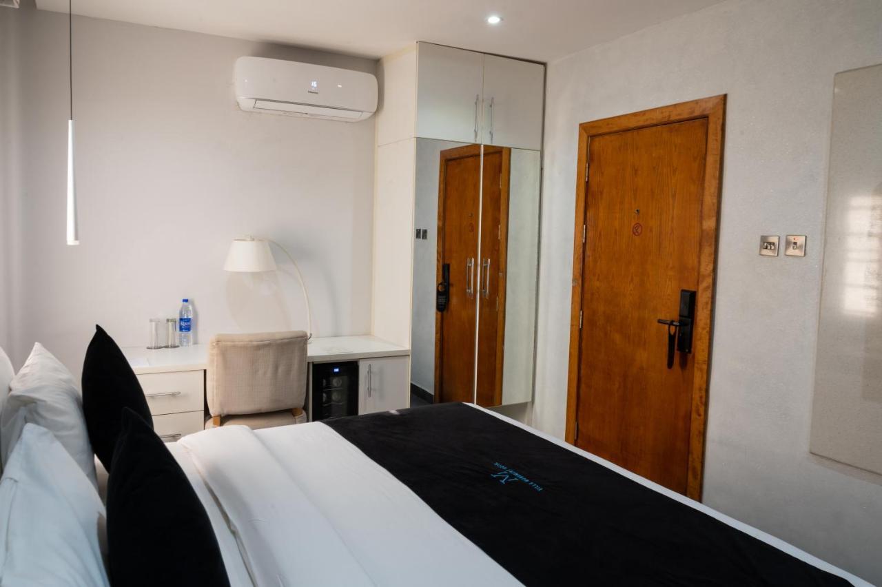 Villa Monument Hotel Aliayabiagba Екстериор снимка