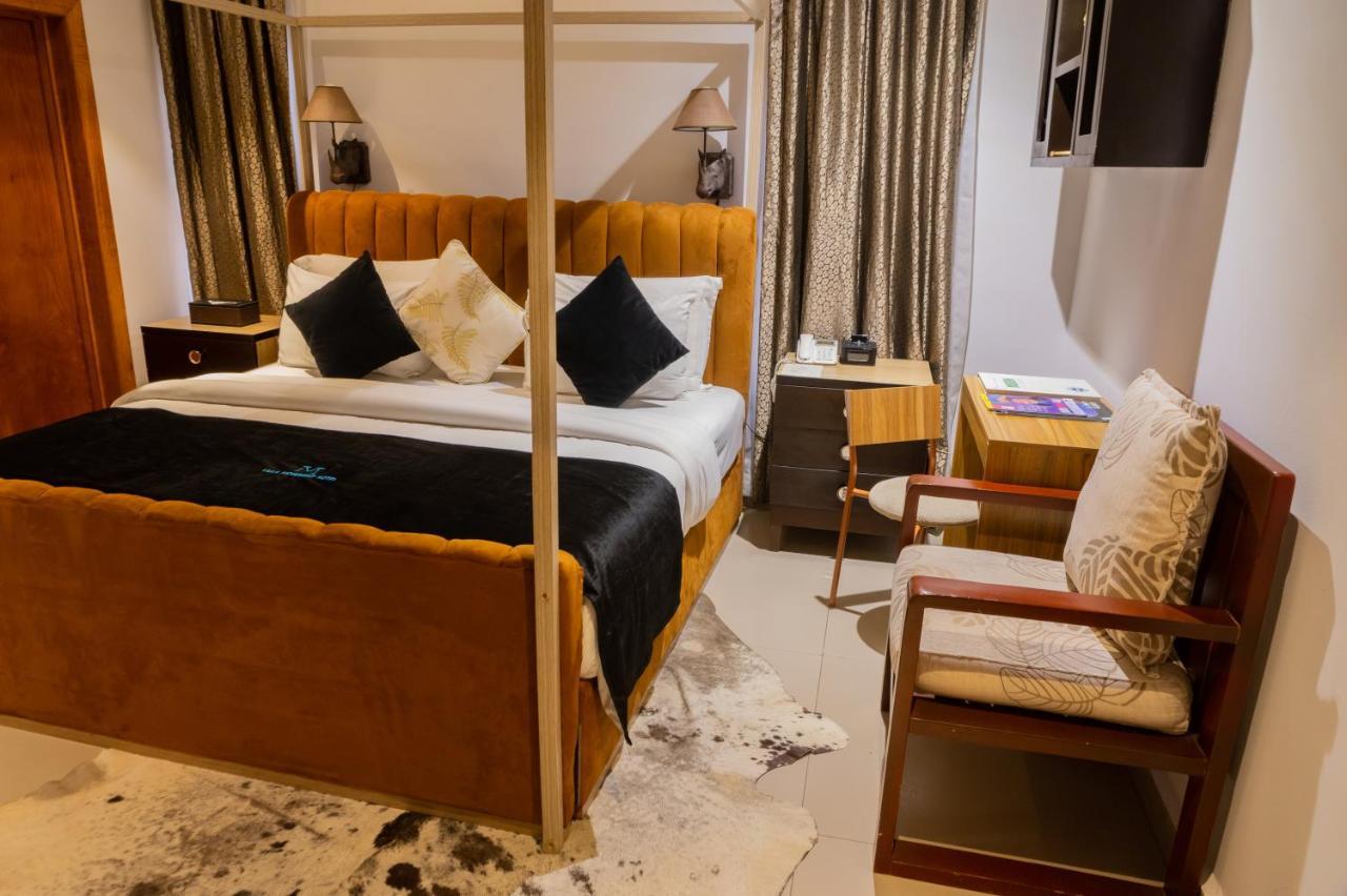 Villa Monument Hotel Aliayabiagba Екстериор снимка