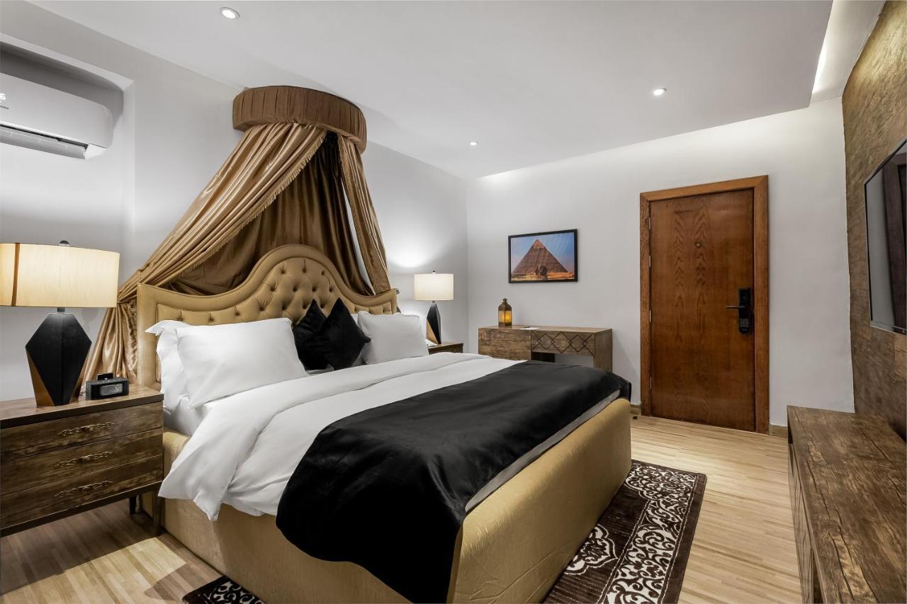Villa Monument Hotel Aliayabiagba Екстериор снимка