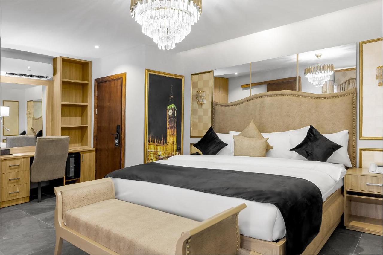 Villa Monument Hotel Aliayabiagba Екстериор снимка