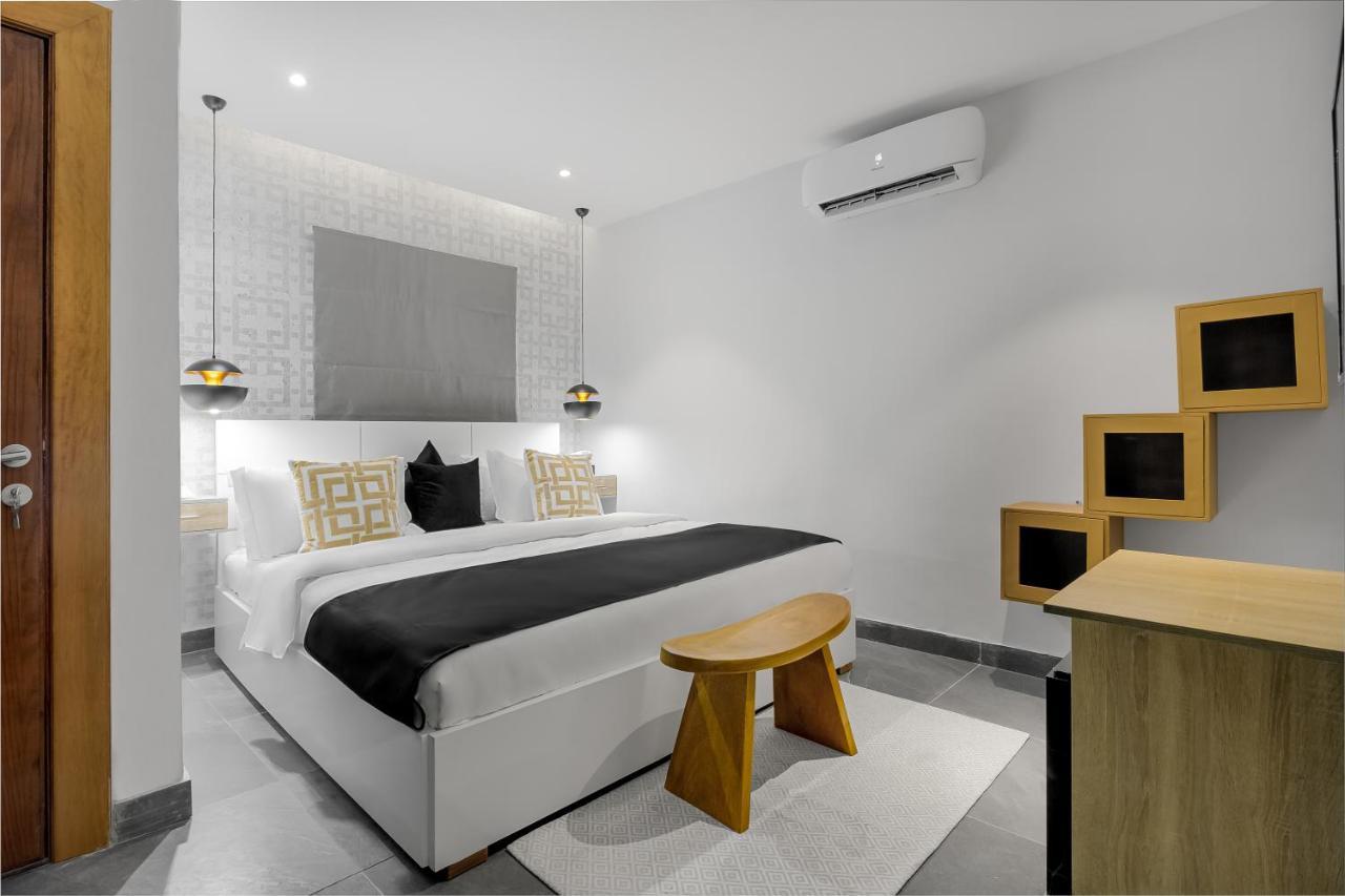 Villa Monument Hotel Aliayabiagba Екстериор снимка