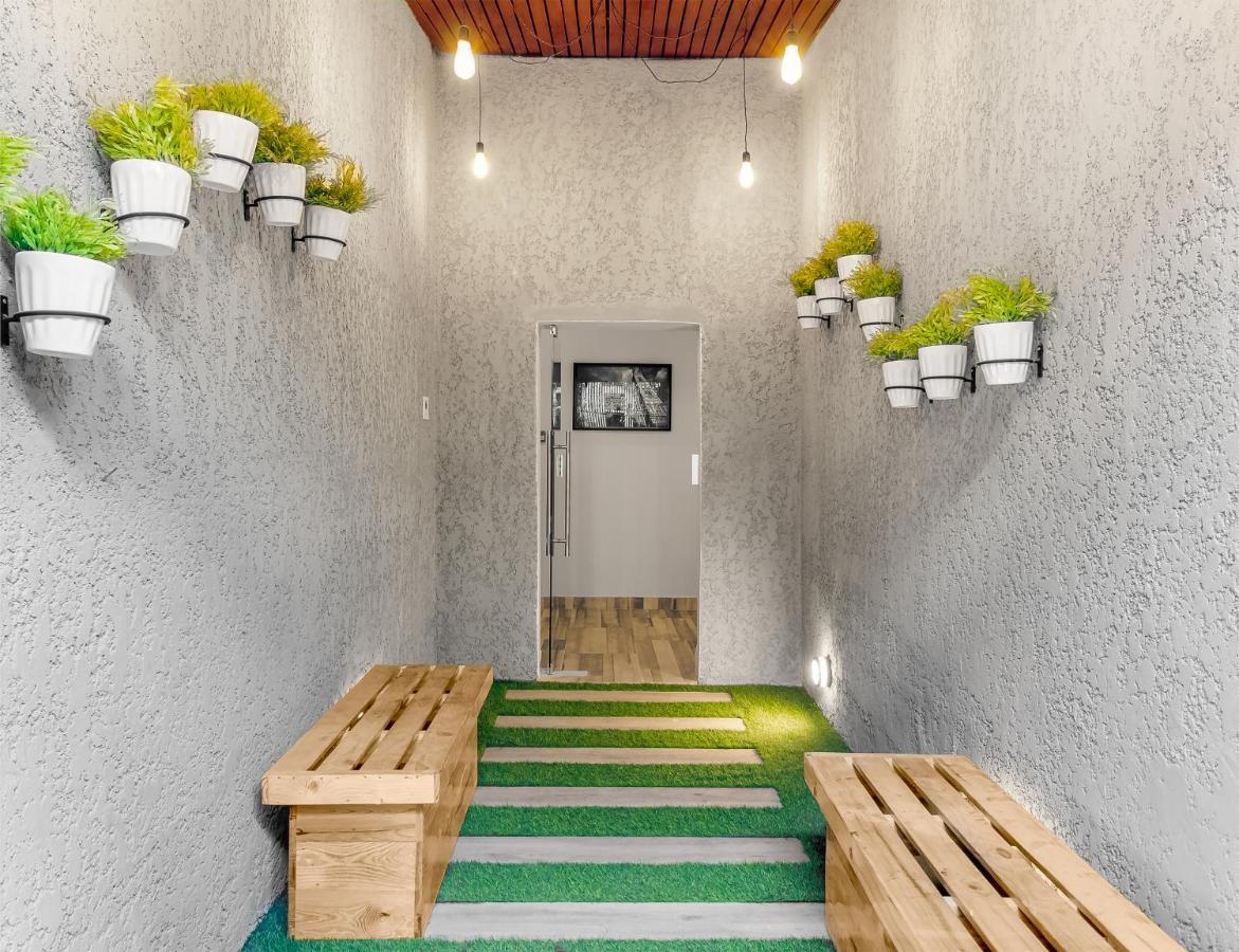 Villa Monument Hotel Aliayabiagba Екстериор снимка